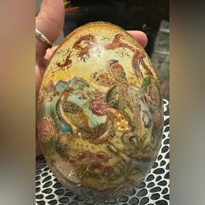 Japanese Royal Satsuma Porcelain Egg Collectible Figurine birds/peacock